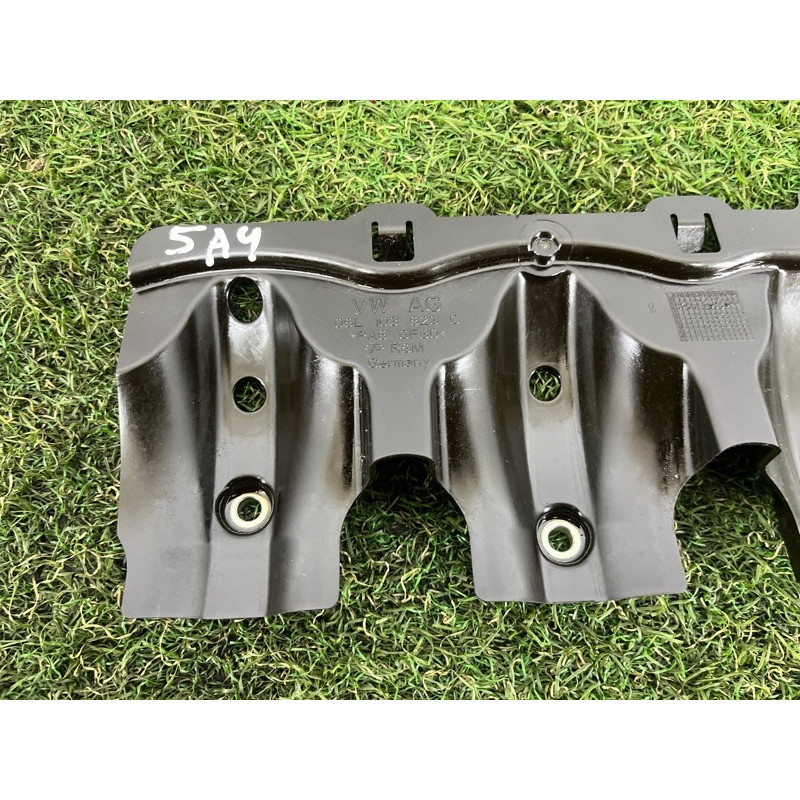 Маслоотражатель (двигатель и элементы) AUDI A4 B9 2017 2.0 06L103623C