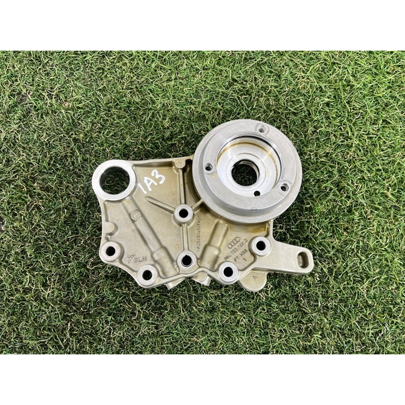 Опорный кронштейн распредвала (двигатель и элементы) AUDI A3 8V 2015 1.8 06L103144G