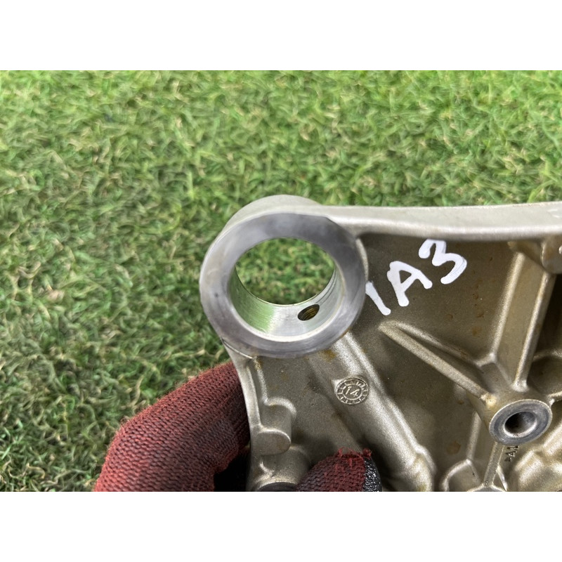 Опорный кронштейн распредвала (двигатель и элементы) AUDI A3 8V 2015 1.8 06L103144G