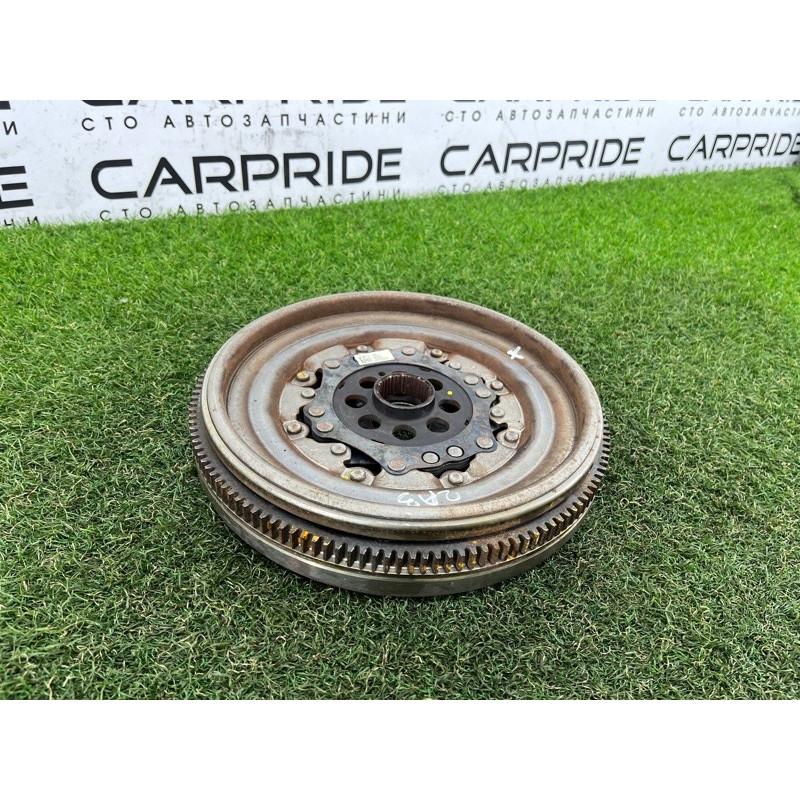 Маховик (двигатель и элементы) AUDI A3 8V 2018 2.0 CZRA 06K105266AC