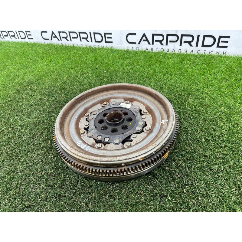 Маховик (двигатель и элементы) AUDI A3 8V 2018 2.0 CZRA 06K105266AC