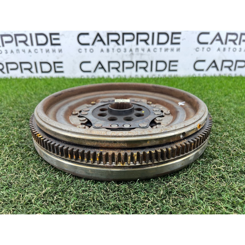 Маховик (двигатель и элементы) AUDI A3 8V 2018 2.0 CZRA 06K105266AC