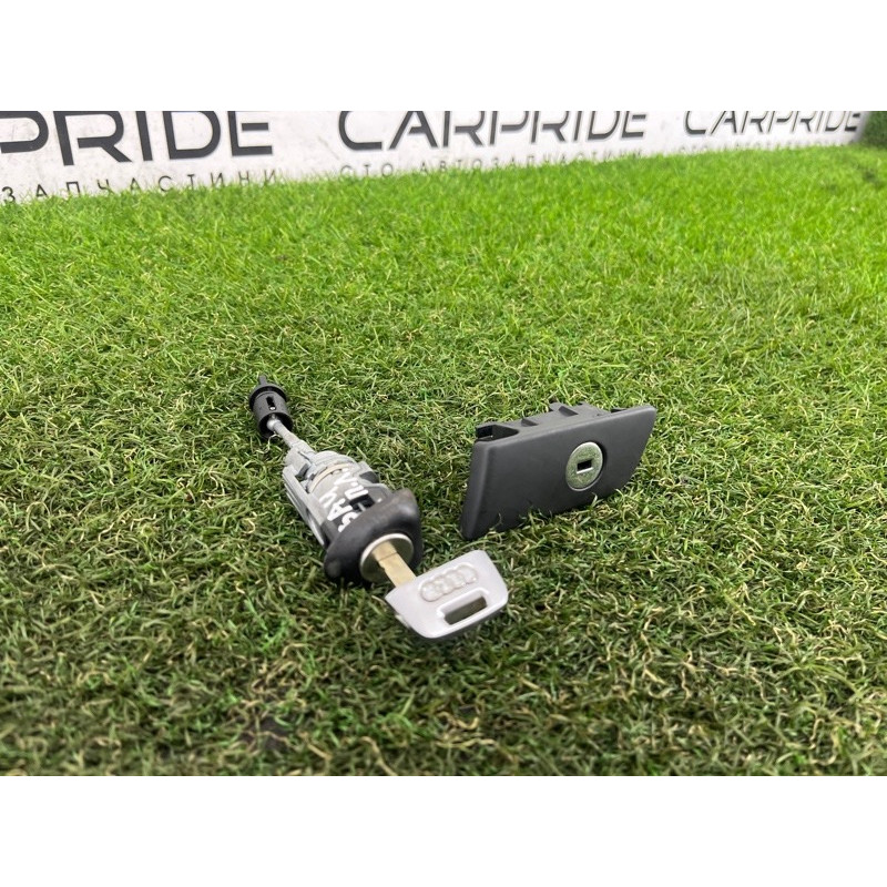 Личинка замка двери с ключом (кузов и элементы) AUDI A4 B9 2017 2.0 107837167EN