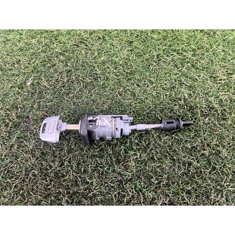 Личинка замка двери с ключом (кузов и элементы) AUDI A4 B9 2017 2.0 107837167EN