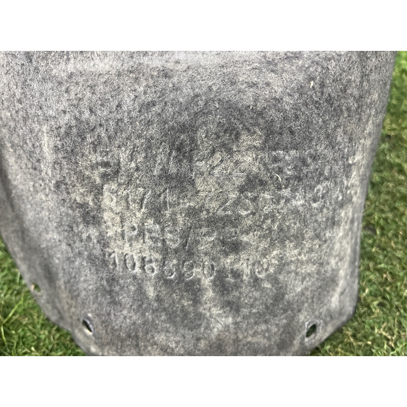 Подкрылок (кузов и элементы) BMW 2-series F22 2015 2.0 51717260743