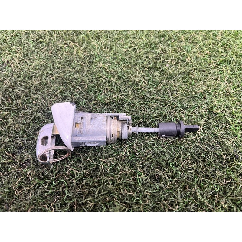 Личинка замка двери с ключом (кузов и элементы) AUDI Q5 8R 2012 3.2 CALB 107837167BH