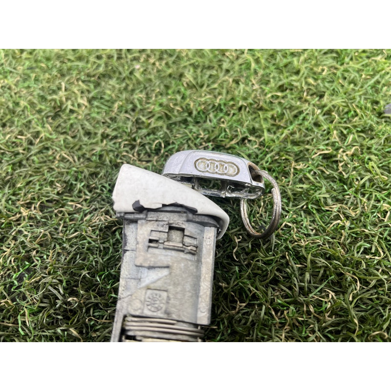 Личинка замка двери с ключом (кузов и элементы) AUDI Q5 8R 2012 3.2 CALB 107837167BH