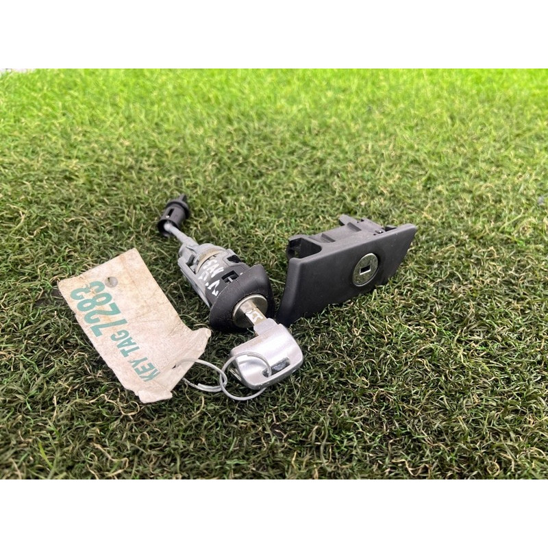 Личинка замка двери с ключом (кузов и элементы) AUDI A4 B9 2017 2.0 107837167EN