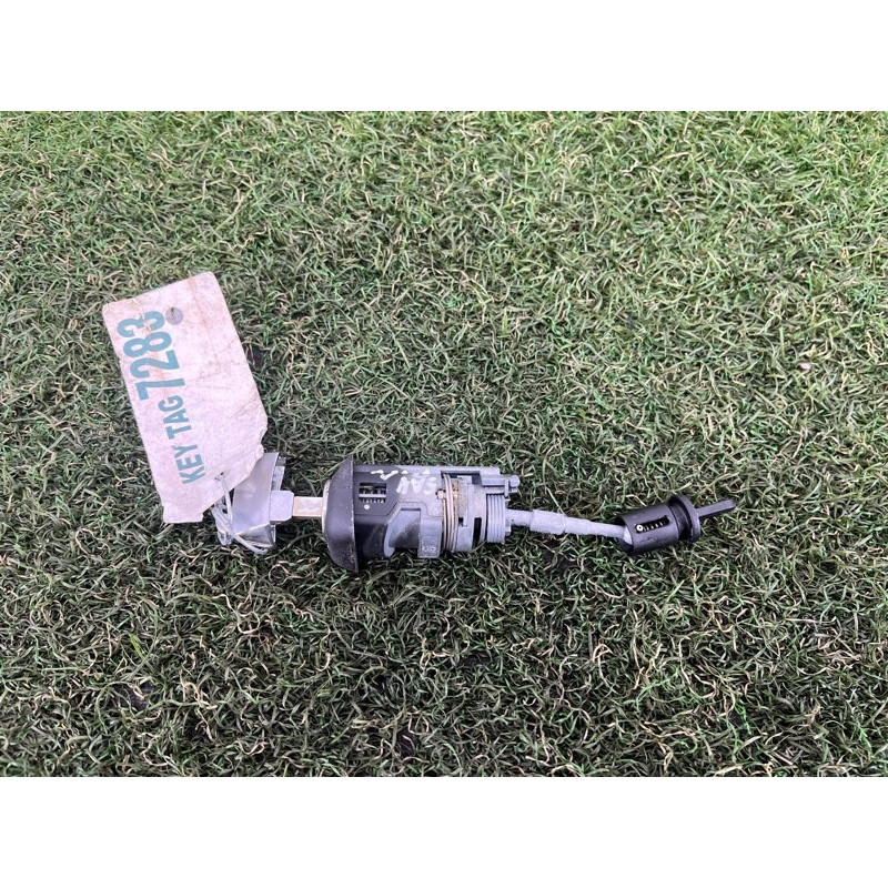 Личинка замка двери с ключом (кузов и элементы) AUDI A4 B9 2017 2.0 107837167EN