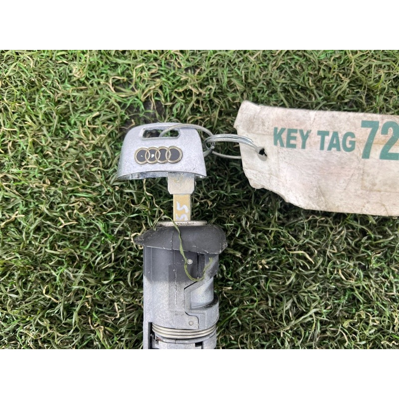 Личинка замка двери с ключом (кузов и элементы) AUDI A4 B9 2017 2.0 107837167EN