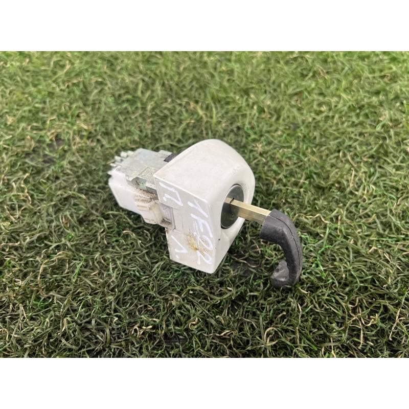 Личинка замка двери с ключом (кузов и элементы) BMW 2-series F22 2015 2.0 51217310729