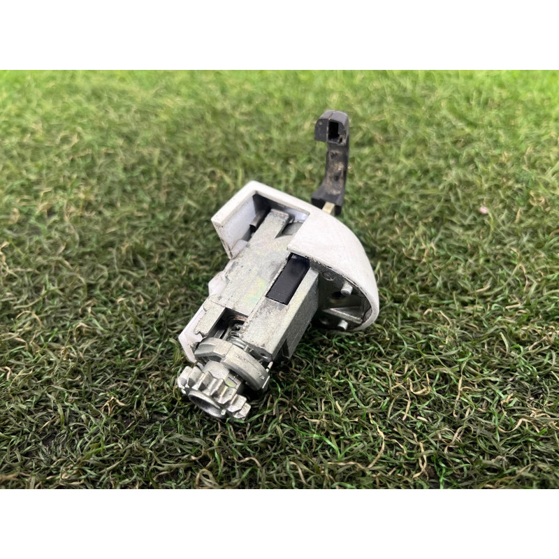 Личинка замка двери с ключом (кузов и элементы) BMW 2-series F22 2015 2.0 51217310729