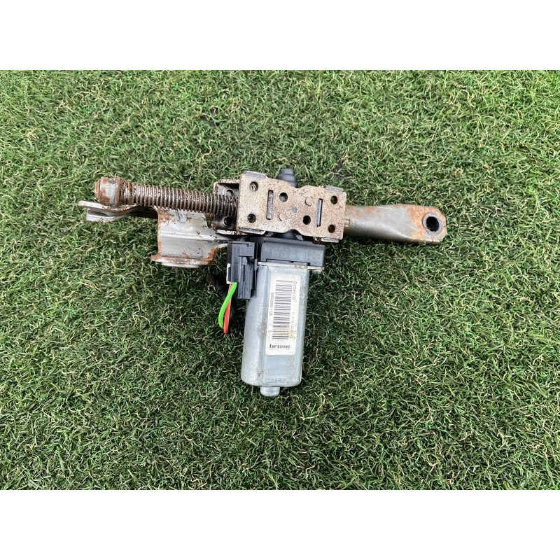 Моторчик регулировки сидения (электрика) Volkswagen Touareg FL 2015 3.6 8K0959111