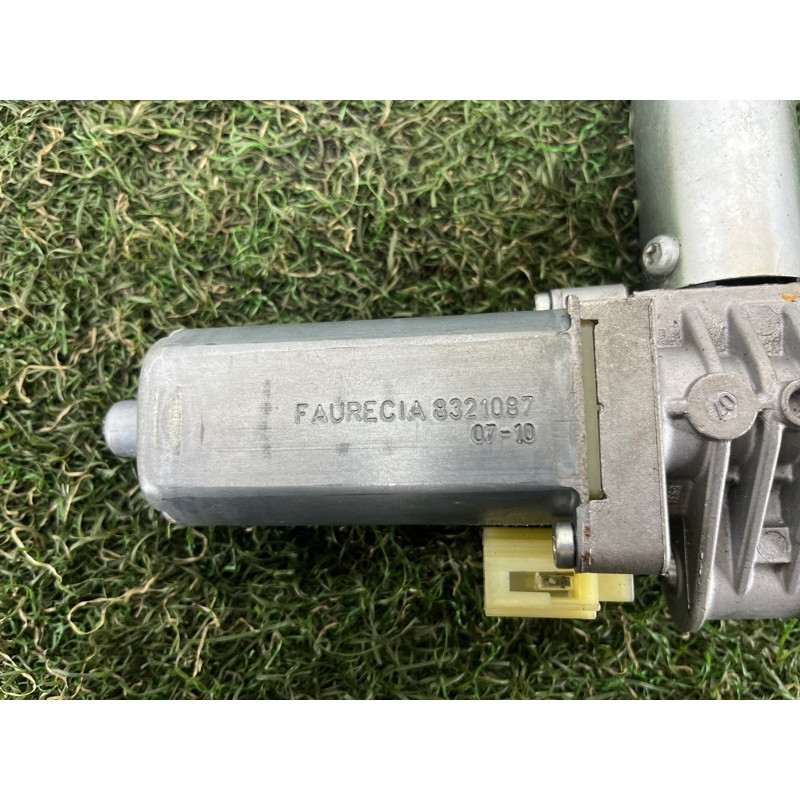 Моторчик регулировки сидения (электрика) BMW X5 E70 2008 3.0 N52N 67317121066