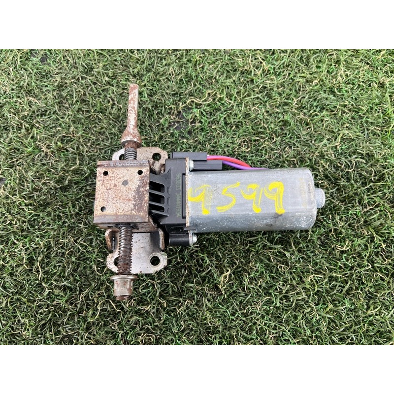 Моторчик регулировки сидения (электрика) Volkswagen Touareg FL 2015 3.6 8K0959761