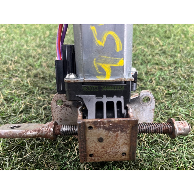 Моторчик регулировки сидения (электрика) Volkswagen Touareg FL 2015 3.6 8K0959761