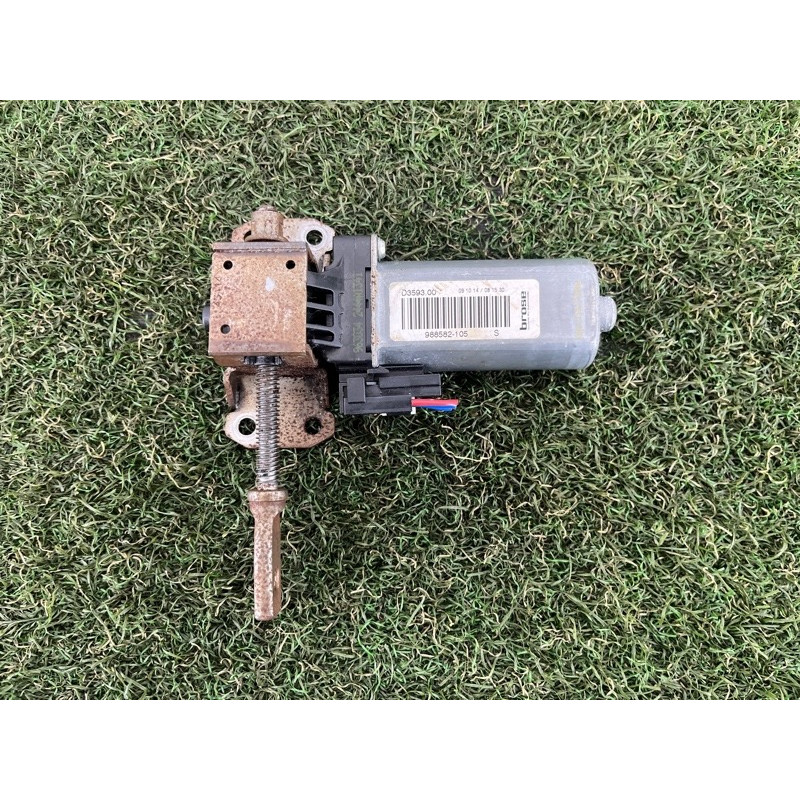 Моторчик регулировки сидения (электрика) Volkswagen Touareg FL 2015 3.6 8K0959762