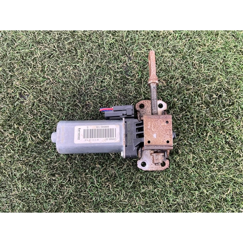 Моторчик регулировки сидения (электрика) Volkswagen Touareg FL 2015 3.6 8K0959762