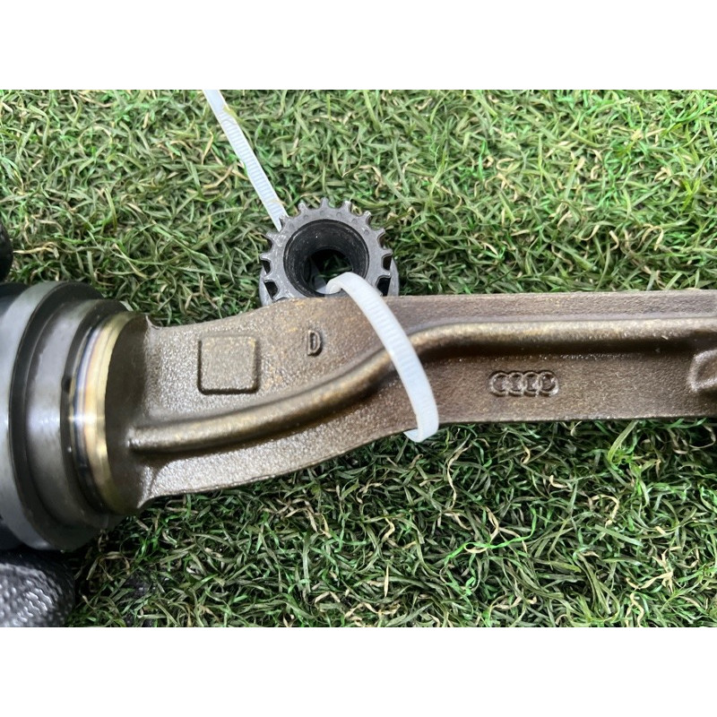 Балансирный вал (двигатель и элементы) AUDI A3 8V 2015 1.8 06H198205Q