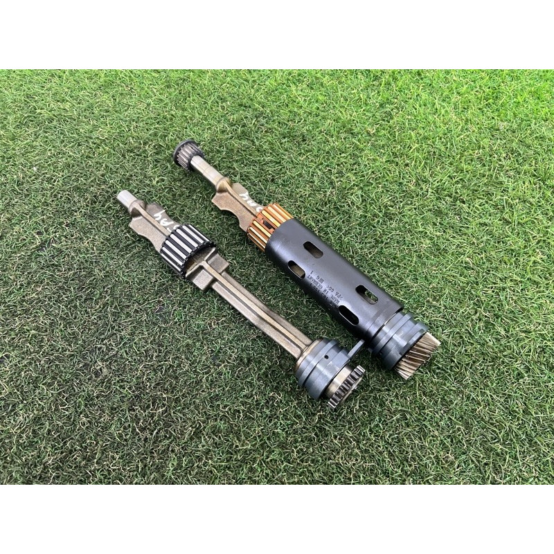 Балансирный вал (двигатель и элементы) AUDI A4 B9 2017 2.0 06H198205AC