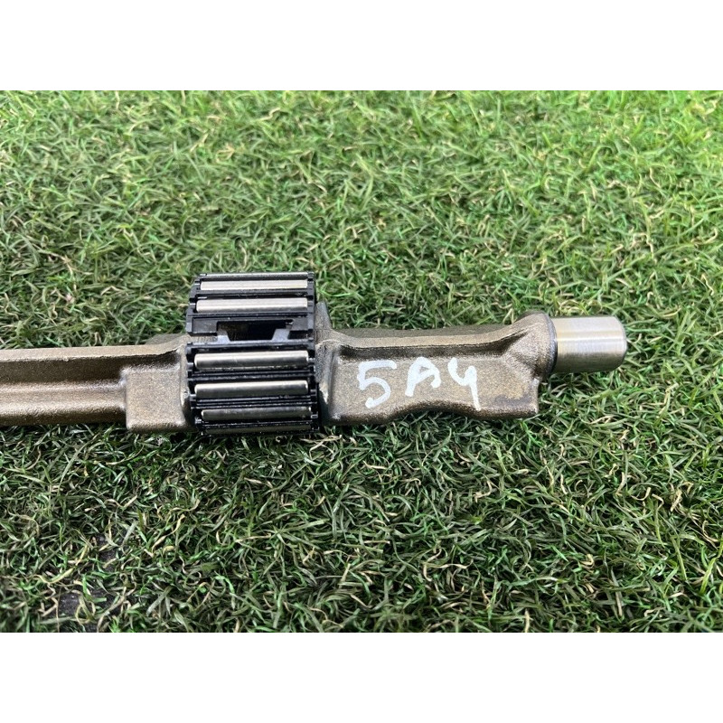 Балансирный вал (двигатель и элементы) AUDI A4 B9 2017 2.0 06H198205AC