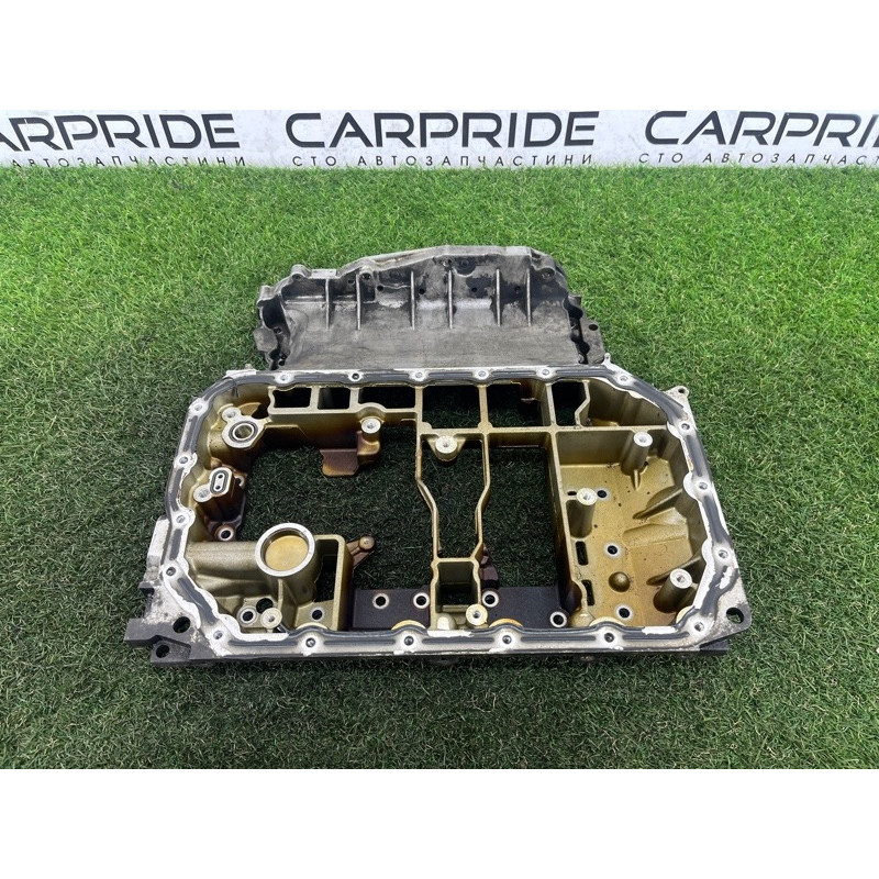 Полуподдон масляный (двигатель и элементы) AUDI Q5 8R 2012 3.2 CALB 06E103601K