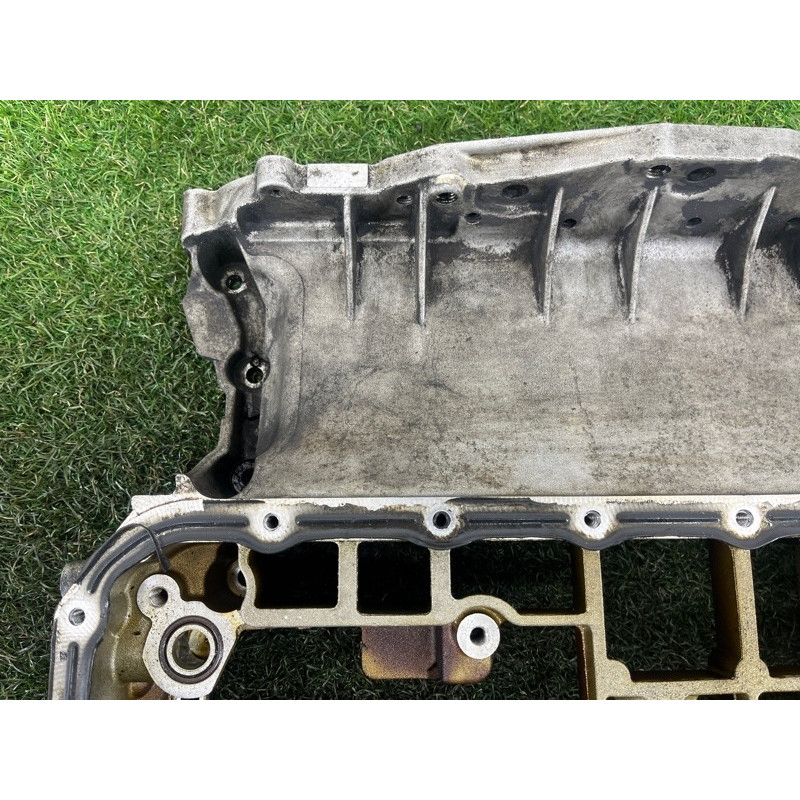 Полуподдон масляный (двигатель и элементы) AUDI Q5 8R 2012 3.2 CALB 06E103601K