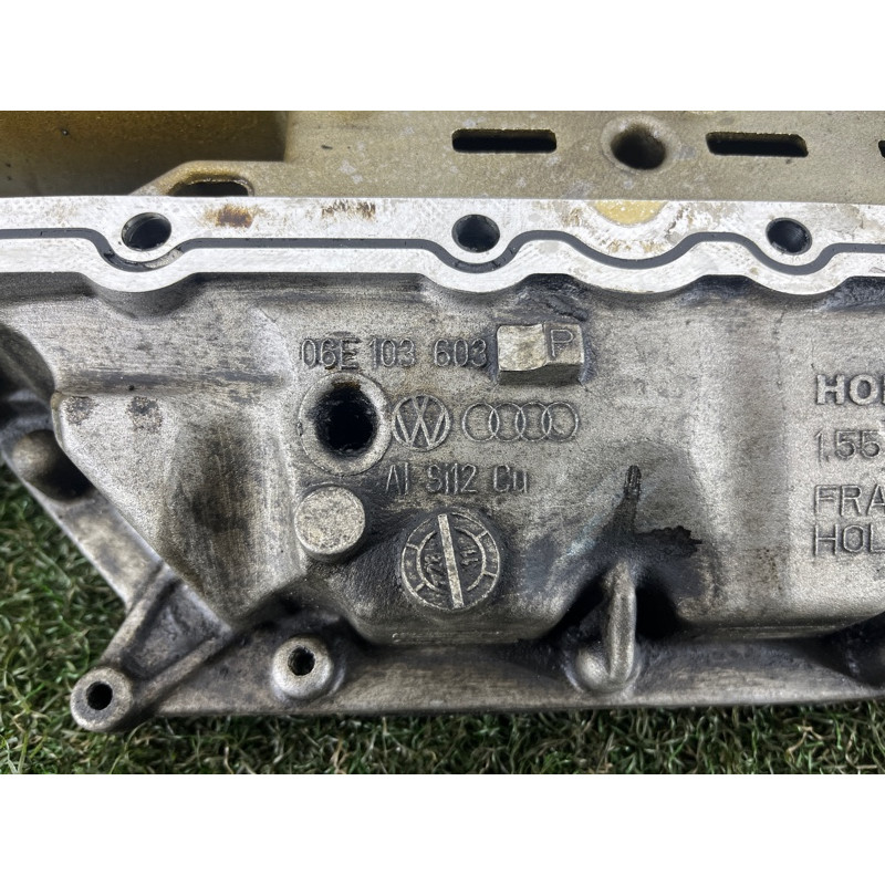 Полуподдон масляный (двигатель и элементы) AUDI Q5 8R 2012 3.2 CALB 06E103601K