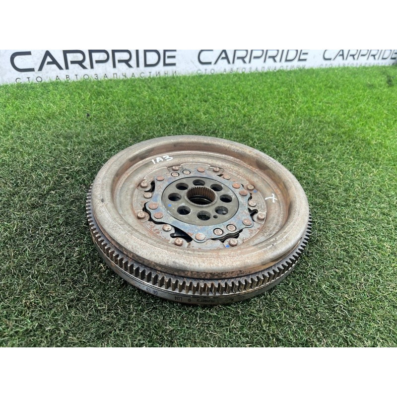 Маховик (двигатель и элементы) AUDI A3 8V 2015 1.8 06K105266J