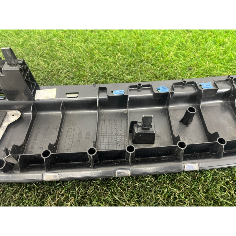 Накладка замка крышки багажника (салон) Volkswagen Touareg FL 2015 3.6 7P0863459F5R5