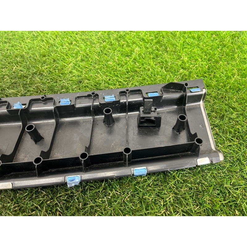 Накладка замка крышки багажника (салон) Volkswagen Touareg FL 2015 3.6 7P0863459F5R5