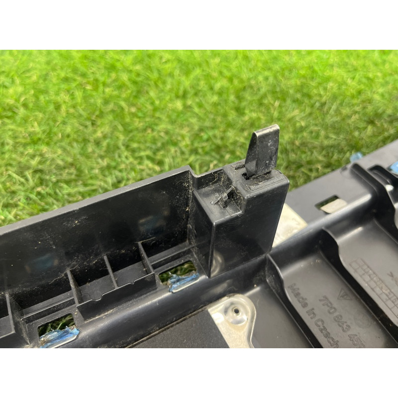 Накладка замка крышки багажника (салон) Volkswagen Touareg FL 2015 3.6 7P0863459F5R5