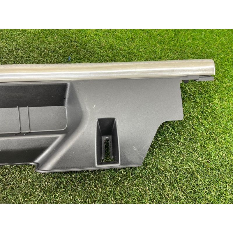 Накладка замка крышки багажника (салон) AUDI Q5 8R 2012 3.2 CALB 8R0864483C4PK