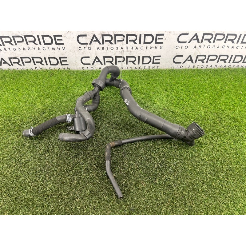 Патрубок (система охлаждения) AUDI A3 8V 2018 2.0 CZRA 5Q0122101FS