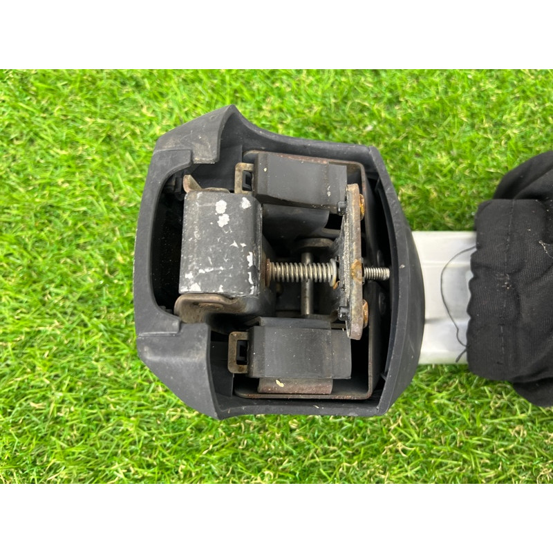 Рейлинг на крышу (кузов и элементы) AUDI Q5 8R 2012 3.2 CALB 8R0071151AA