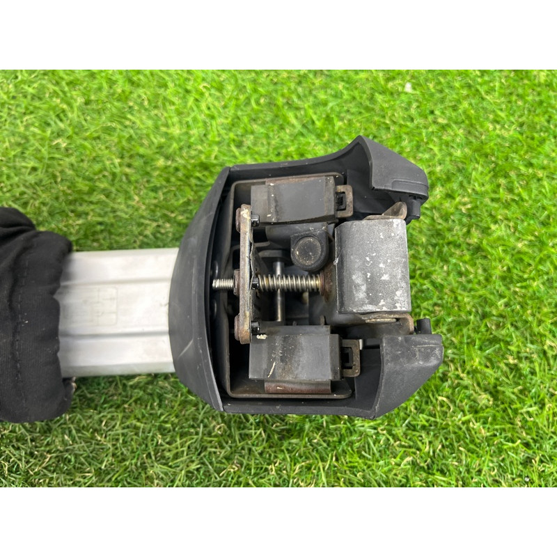 Рейлинг на крышу (кузов и элементы) AUDI Q5 8R 2012 3.2 CALB 8R0071151AA