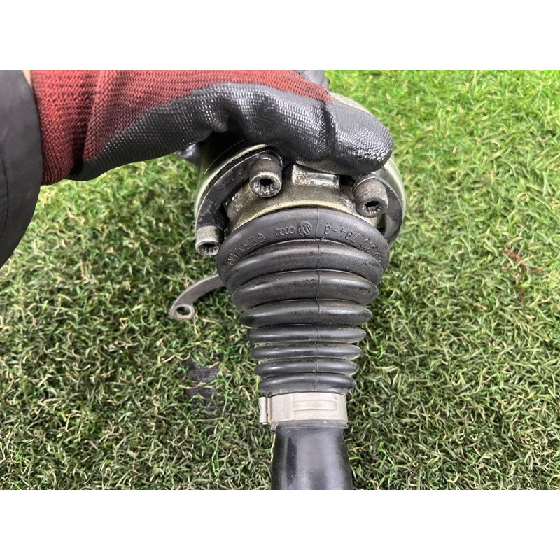 Привід (трансмісія) AUDI A4 B9 2017 2.0 8W0501203D