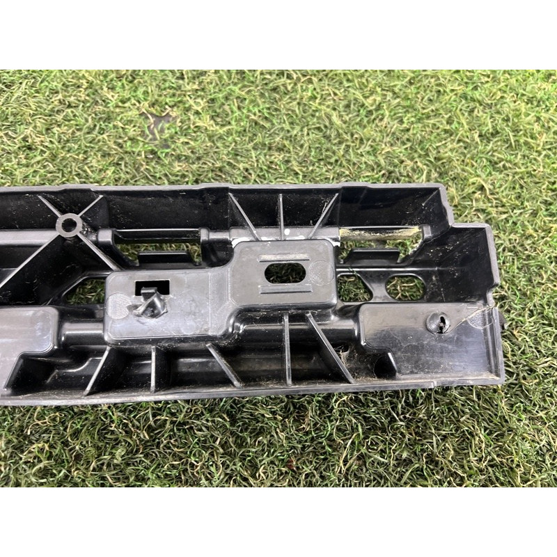 Кріплення порогу (кузов і елементи) BMW 5-series G30 2017 2.0 B46B20 51777387343