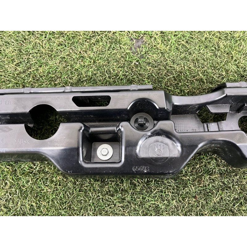 Кріплення порогу (кузов і елементи) BMW 5-series G30 2017 2.0 B46B20 51777387345