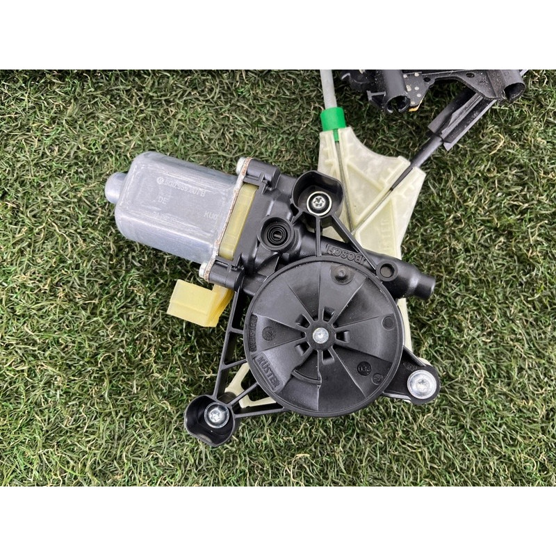 Механизм стеклоподъемника с мотором (кузов и элементы) AUDI A3 8V 2018 2.0 CZRA 8V4837462