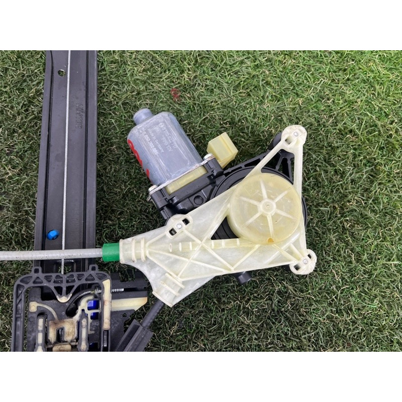 Механизм стеклоподъемника с мотором (кузов и элементы) AUDI A3 8V 2018 2.0 CZRA 8V4837462