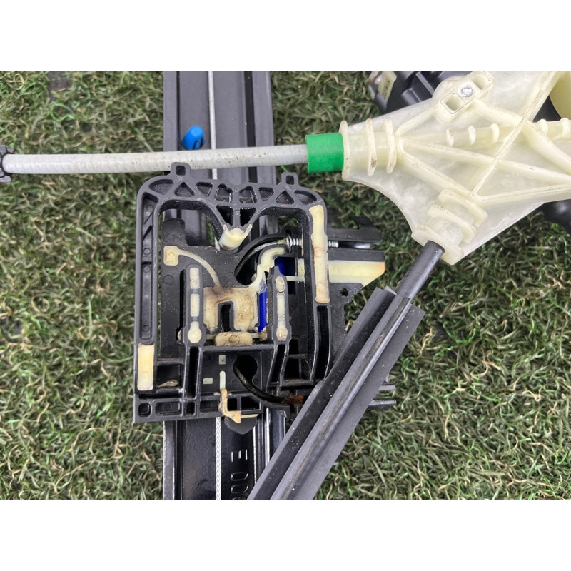 Механизм стеклоподъемника с мотором (кузов и элементы) AUDI A3 8V 2018 2.0 CZRA 8V4837462