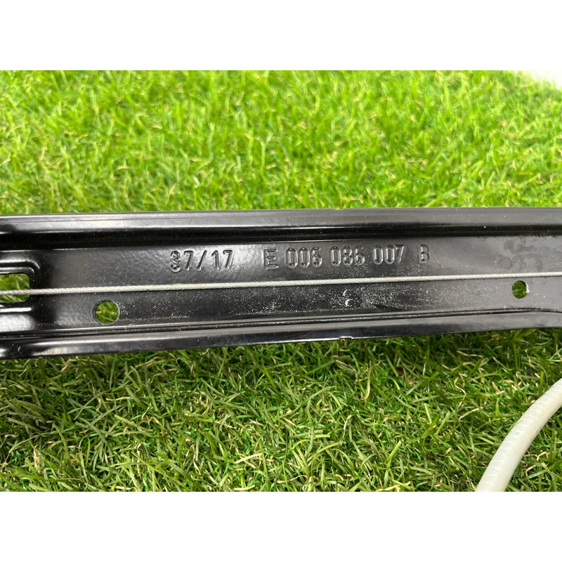 Механизм стеклоподъемника с мотором (кузов и элементы) AUDI A3 8V 2018 2.0 CZRA 8V4837462