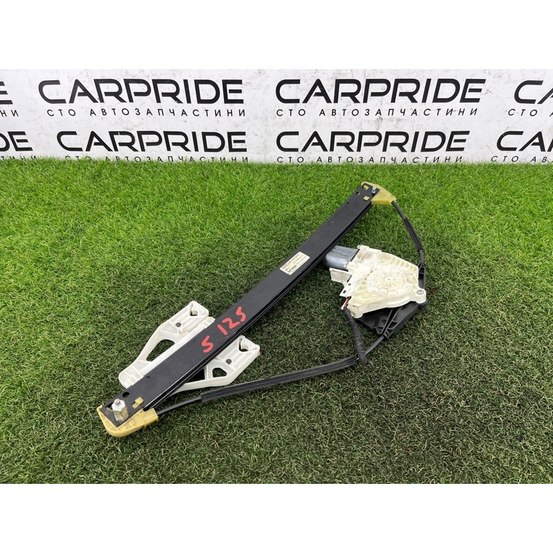 Механизм стеклоподъемника с мотором (кузов и элементы) AUDI Q5 8R 2012 3.2 CALB 8R0839461D