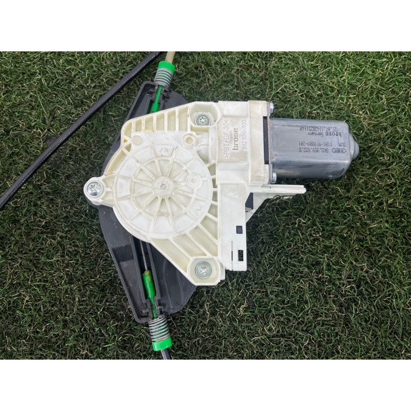 Механизм стеклоподъемника с мотором (кузов и элементы) AUDI Q5 8R 2012 3.2 CALB 8R0837462G