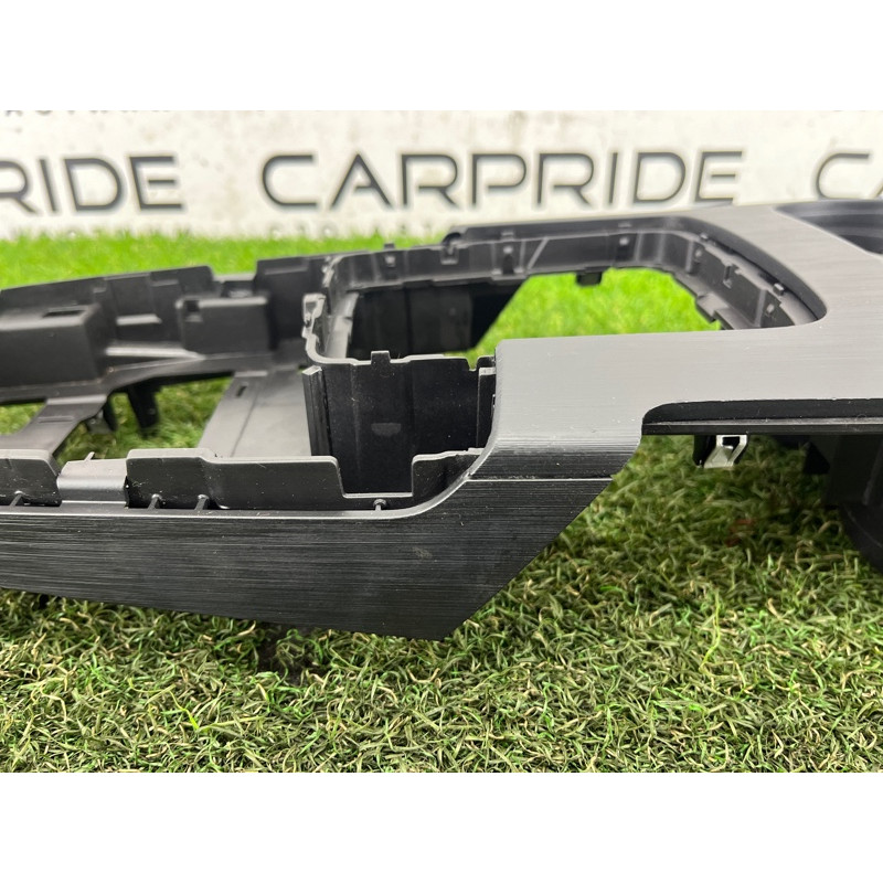 Крепление центральной консоли (салон) AUDI A3 8V 2018 2.0 CZRA 8V1864261G6PS