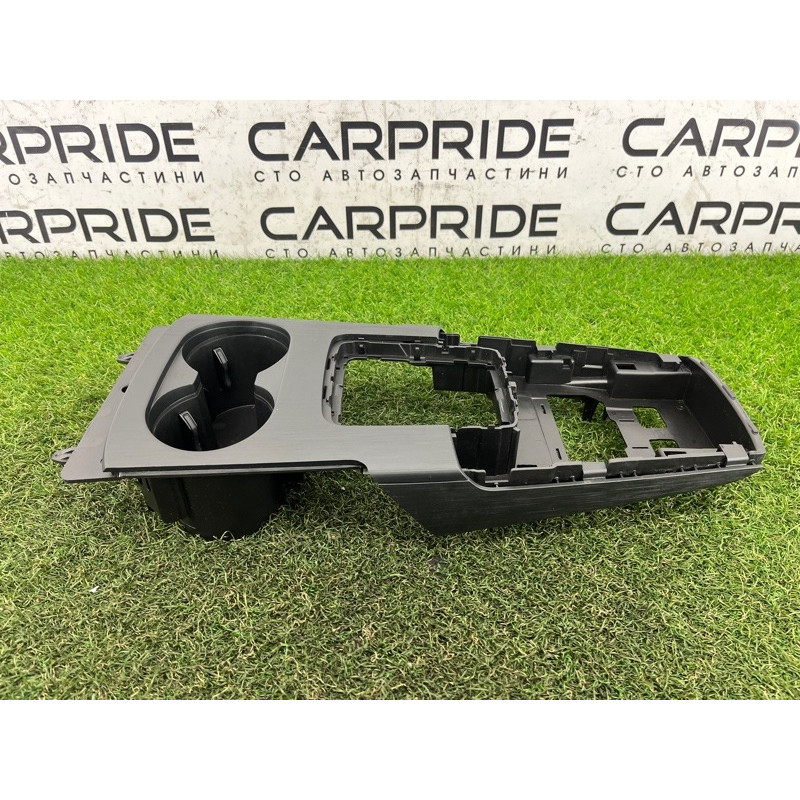 Крепление центральной консоли (салон) AUDI A3 8V 2018 2.0 CZRA 8V1864261G6PS