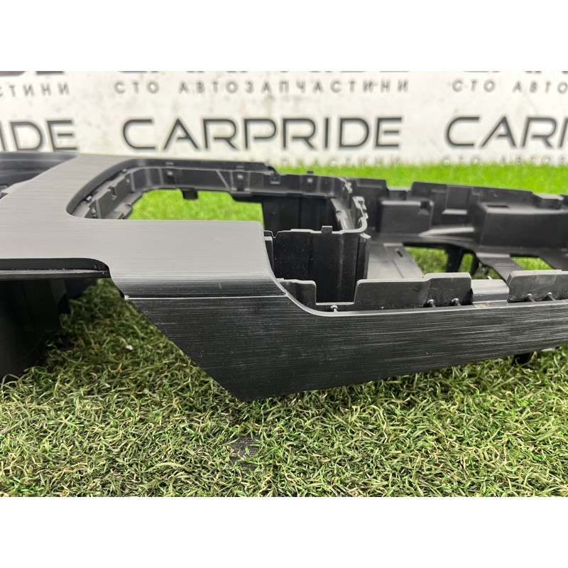 Крепление центральной консоли (салон) AUDI A3 8V 2018 2.0 CZRA 8V1864261G6PS