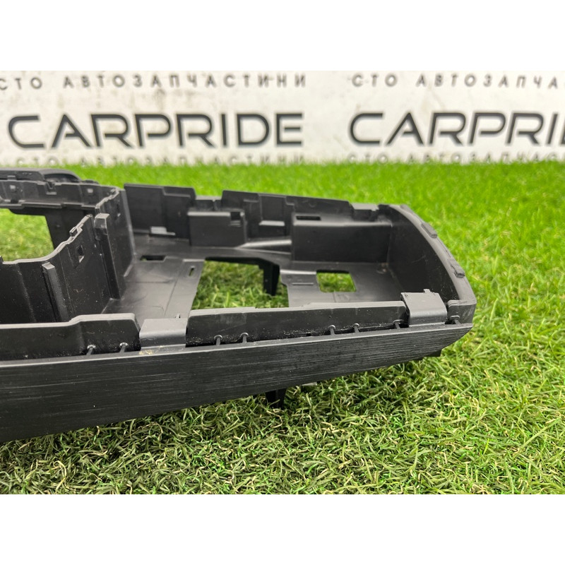 Крепление центральной консоли (салон) AUDI A3 8V 2018 2.0 CZRA 8V1864261G6PS