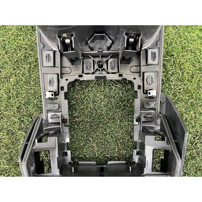 Крепление центральной консоли (салон) AUDI A3 8V 2018 2.0 CZRA 8V1864261G6PS